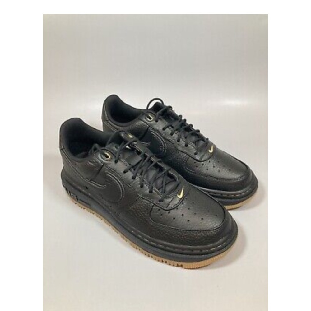 NIKE AIR FORCE ONE LUXE BLACK/ GUM